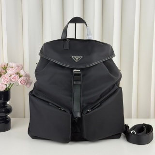 gucci高仿走秀款双肩背包进口尼龙面料