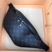lv高仿M44336 DISCOVERY 帆布腰包